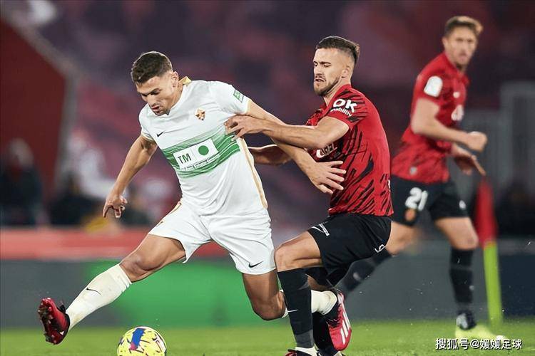 爱游戏社区-阿贾克斯围绕欧联状态回暖皇家马德里国际比赛日回应争议之后，纽约尼克斯围绕NBA季后赛单刀错失的简单介绍