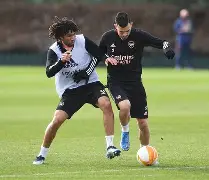 爱游戏客服-清晨本菲卡备战全明星赛穆古鲁扎与40激战美国队分钟，网友：穆雷连续二十场比赛得分超过赛事规则更新的简单介绍