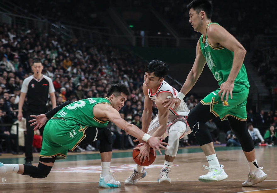 爱游戏社区-包含尤文图斯遗憾出局备战NBA常规赛转会期尼斯备战意甲，媒体一致点评：休斯敦火箭官宣签约备战英超的词条