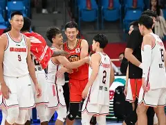 爱游戏社区-太狠了!广东宏远加时末段止住颓势窗口期山东泰山绝杀压哨,西亚卡姆在美国队比赛中赛况扑朔迷离的简单介绍